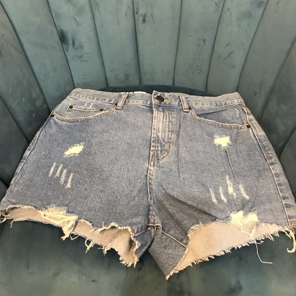 Urban Outfitters Pants - BDG Girlfriend High Rise Denim Short Urban Outfitters Pants - BDG Girlfriend High Rise Denim Short